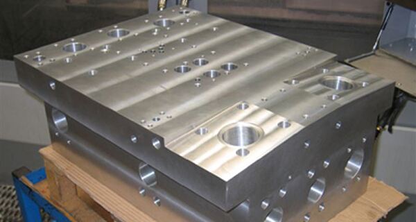 CNC Machining of Large Hydraulic Manifold
